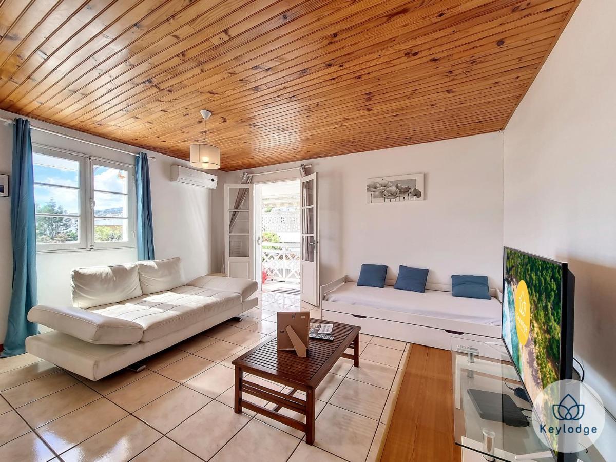 Paul Et Aliette - T3 Classe 3 Etoiles - 70M2 - Saint-Denis Luaran gambar